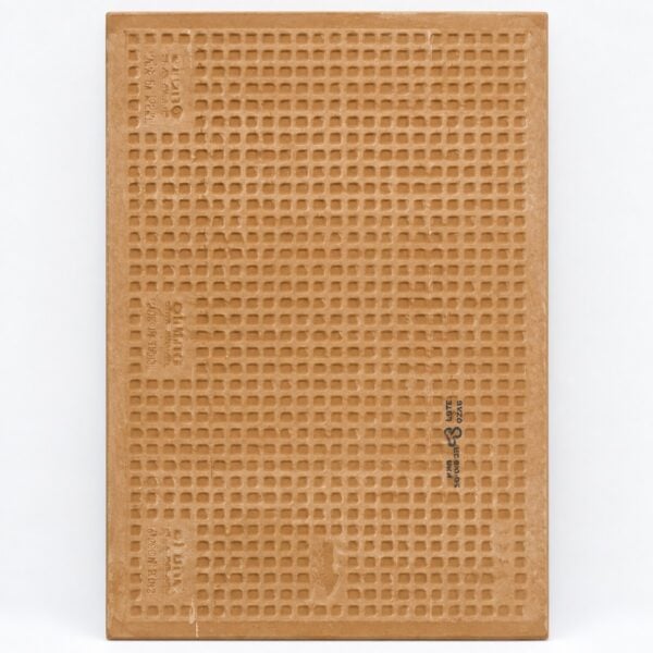 Verso Do Azulejo Ceramico De 20 Por 30 Cm, Com Ranhuras Em Relevo