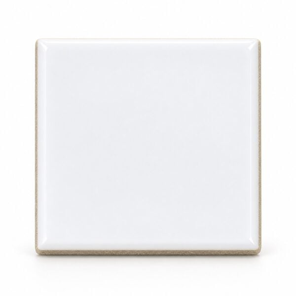 Azulejo Ceramico Branco De 4,5 Por 4,5 Cm Com Acabamento Brilhante, Visto De Frente