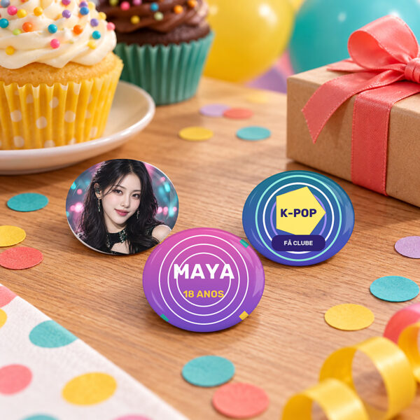 Bottons Personalizados De 4,4 Cm Com Artes Variadas Para Festa E Data Comemorativa